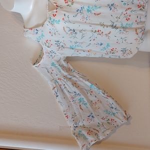 Arizona Jean Co. summer, bell sleeve top. Size XL. Pre-owned great condition.